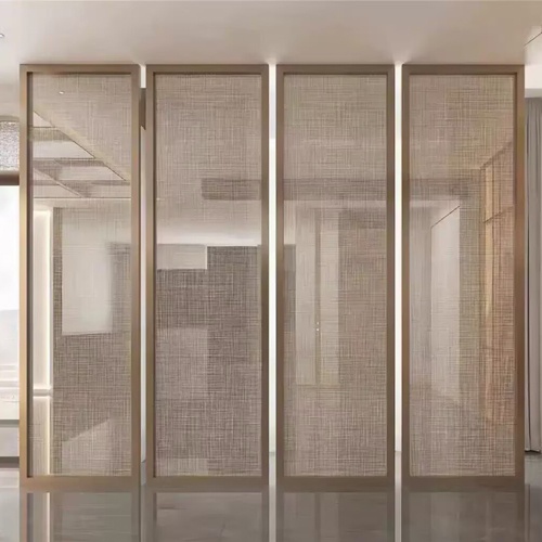 Glass wall by fabric mesh laminated glass