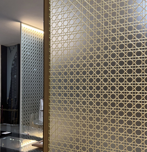 decorative laminated glass for Dior brand display glass wall and partition